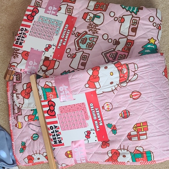 Hello Kitty Quilt Set 🎄 Twin Size - Picture 5 of 7